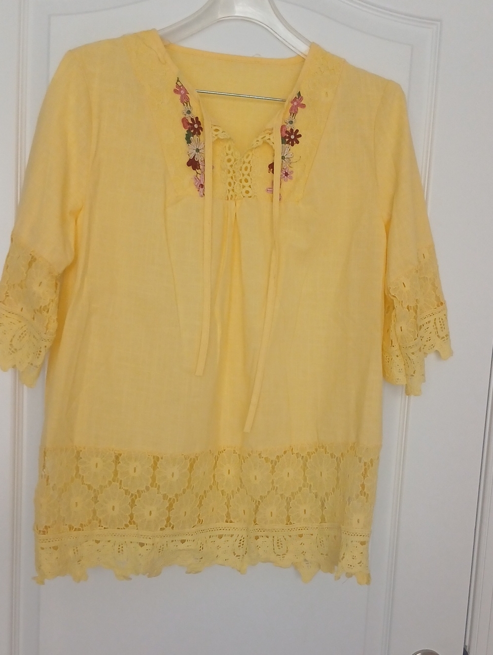 Yellow Lace-Trim Women’s Peasant Top